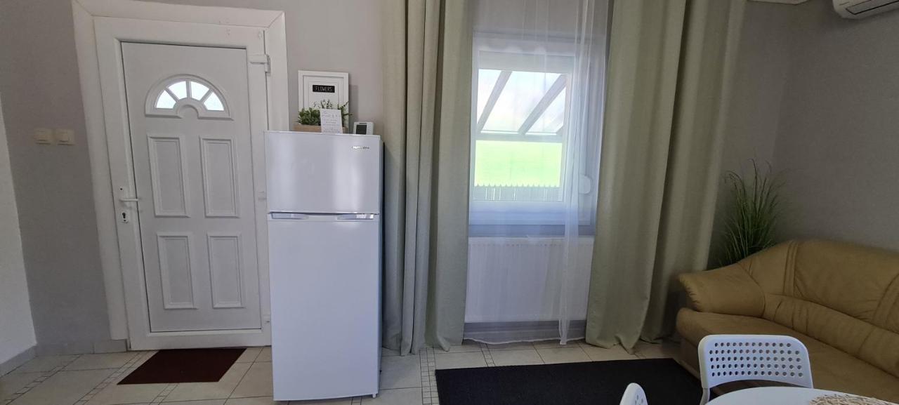 Lugas Apartman Miskolctapolca 2 Haloszoba Dezsa Es Jakuzzi Koezel A Barlangfuerdohoez Exterior foto